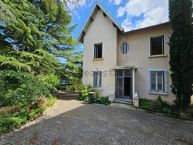 Maison vente à Crépieux, Rillieux-la-Pape