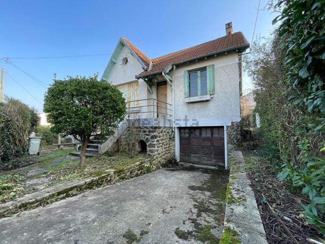 Maison vente à Place Nelson Mandela, Ris-Orangis