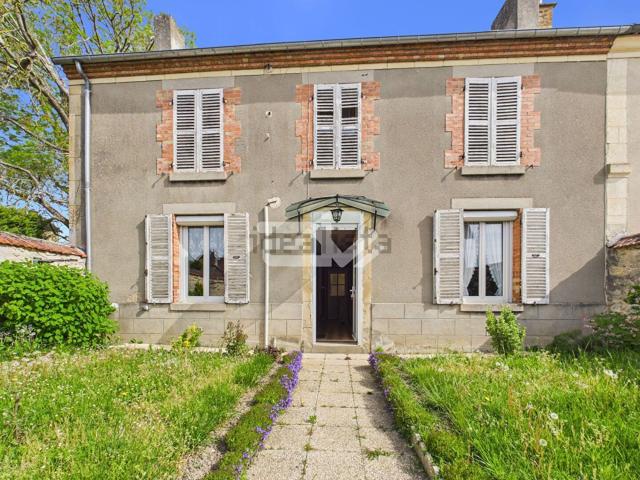 Maison vente à Huit Voisins, Romain