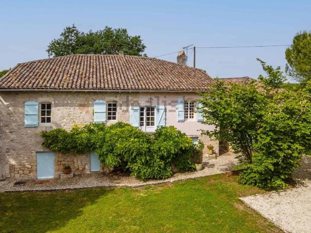Maison vente à Le Claux, Roquecor