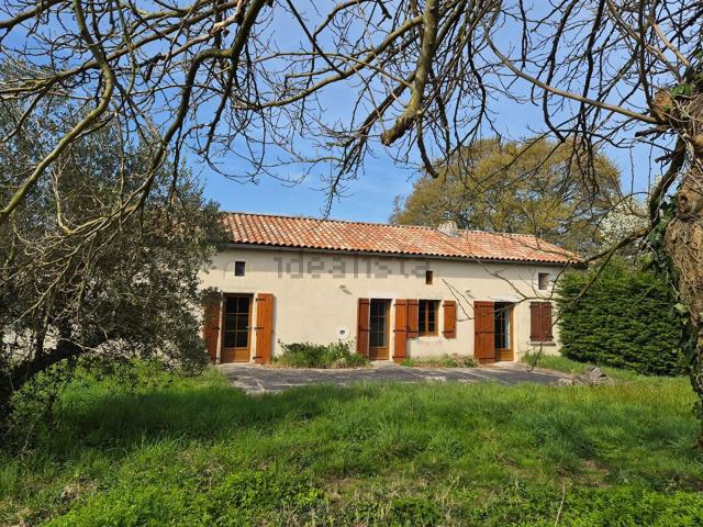 Maison vente à Champlieu, Rouillé