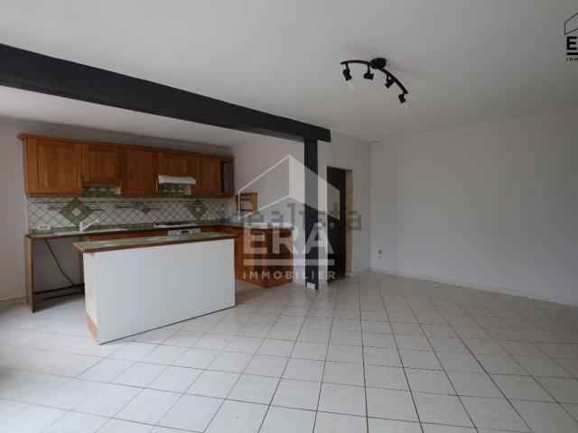 Maison location à Z.A. Le Plessis, Roullet-Saint-Estèphe