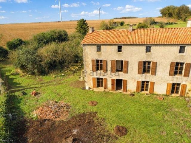Maison vente à Ruffec, Charente