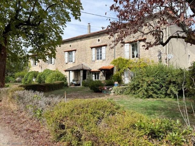 Maison vente à Ruffec, Charente