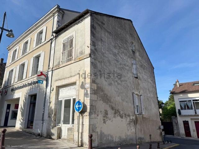 Maison vente à Ruffec, Charente