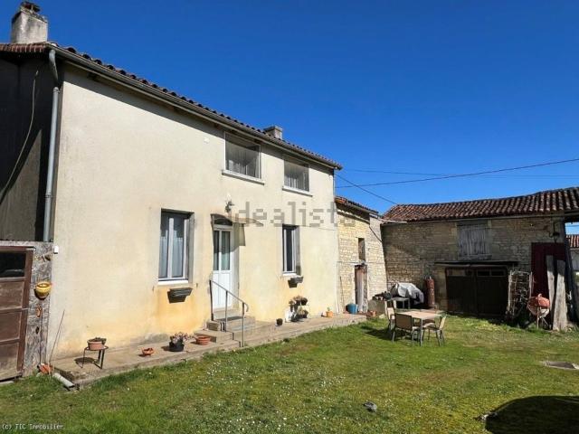 Maison vente à Ruffec, Charente