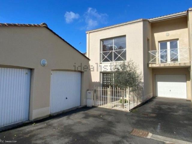 Maison vente à Ruffec, Charente
