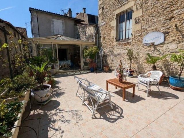 Maison vente à Ruffec, Charente