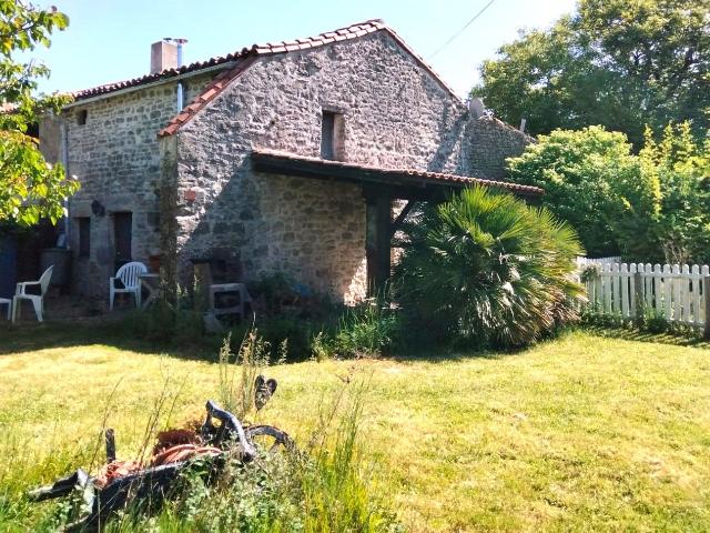 Maison vente à Confolens, Fontenille