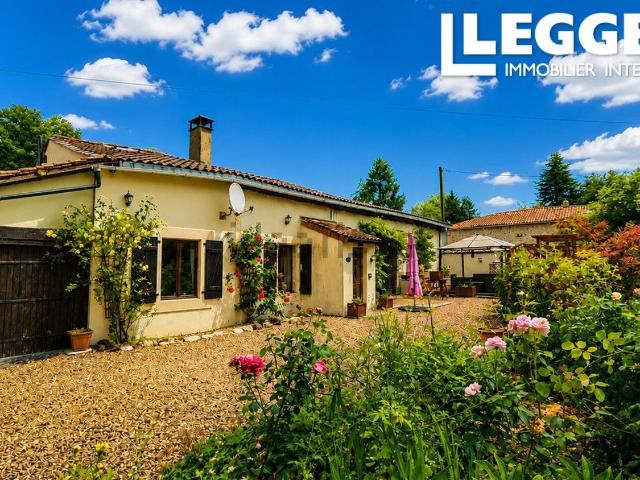 Maison vente à Saint-Adjutory, Charente