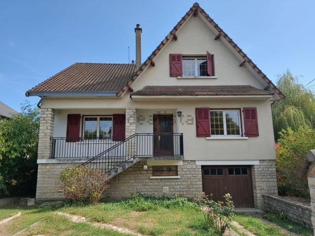 Maison vente à Saint-Amand-Montrond, Cher