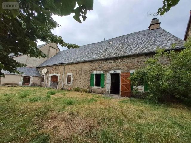 Maison vente à Saint-Amandin, Cantal