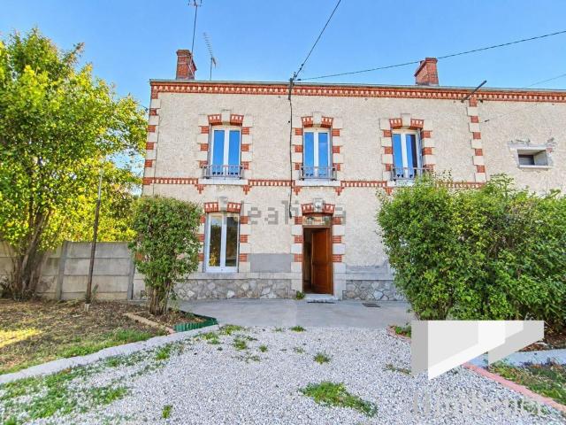 Maison vente à Le Moulin A Charles, Saint-Ay