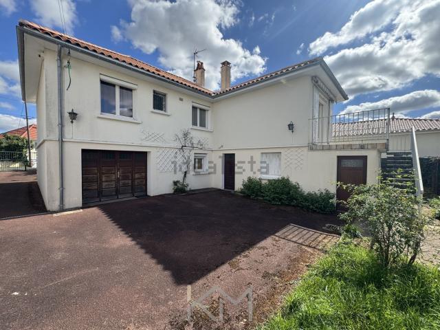 Maison vente à Passelourdain, Saint-Benoît