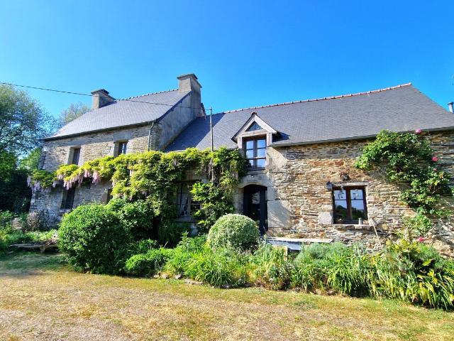 Maison vente à Kerguéhuic, Saint-Caradec