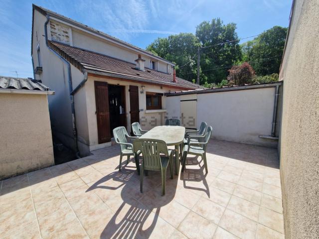 Maison location à Le Pieuré, Saint-Chéron