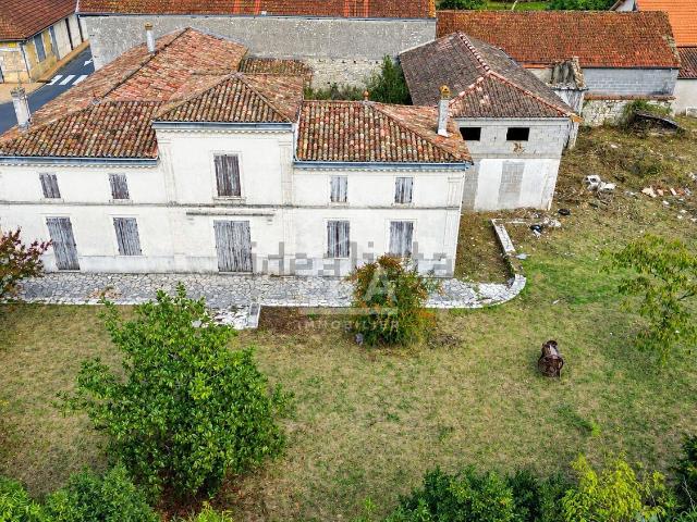 Maison vente à Saint-Christoly-de-Blaye, Gironde