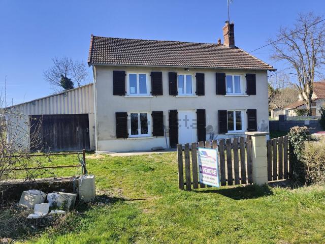 Maison vente à Les Sendaires, Saint-Christophe-en-Boucherie