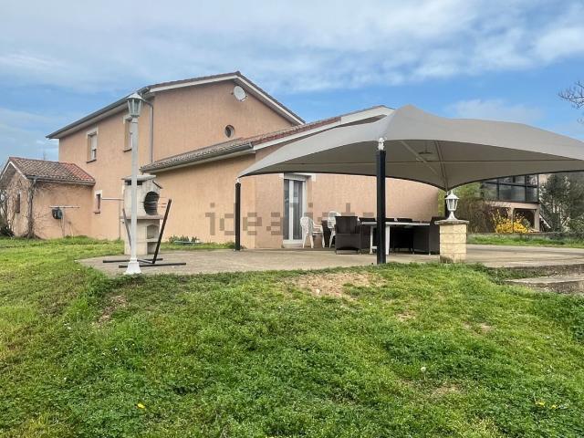 Maison vente à Les Cerisiers, Saint-Clair-du-Rhône