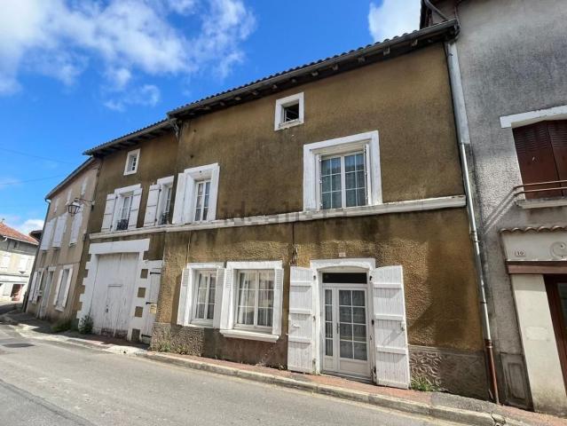 Maison vente à Saint-Claud, Charente