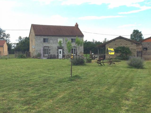 Maison vente à Varennes de Saint-Clément, Saint-Clément-de-Régnat