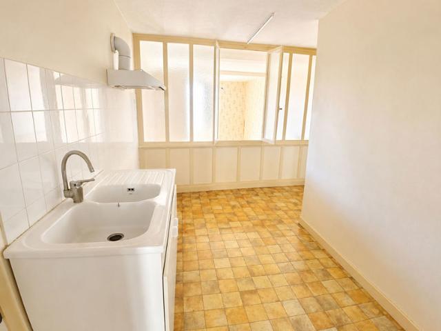 Maison vente à Roanne, Saint-cyr-de-valorges