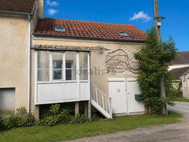 Maison vente à hameau de Biercy, Saint-Cyr-sur-Morin