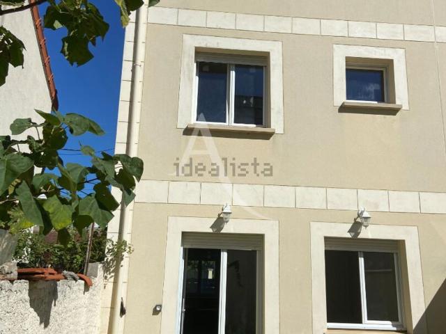 Maison location à Stains, Seine-Saint-Denis
