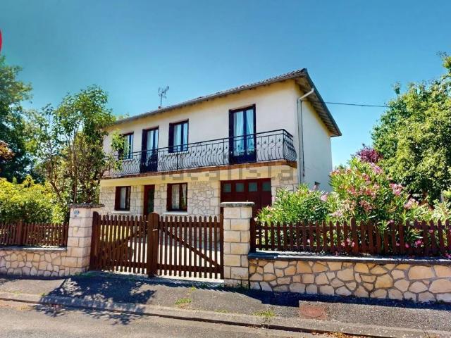 Maison vente à Saint-Étienne-de-Maurs, Cantal
