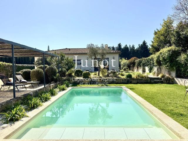 Maison location à Saint-Étienne-du-Grès, Bouches-du-Rhône