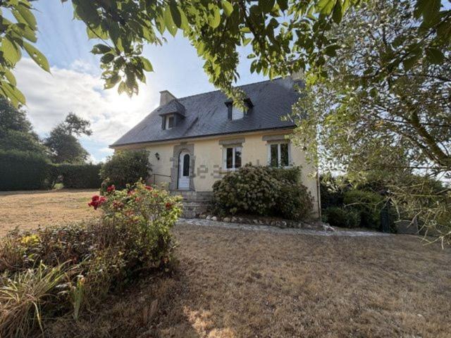 Maison vente à Le Guindard, Saint-Étienne-du-Gué-de-l'Isle