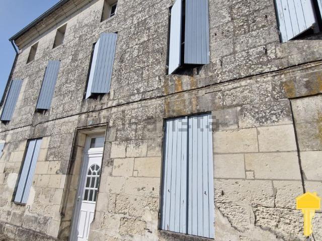 Maison vente à Les Moulins, Saint-Fort-sur-Gironde