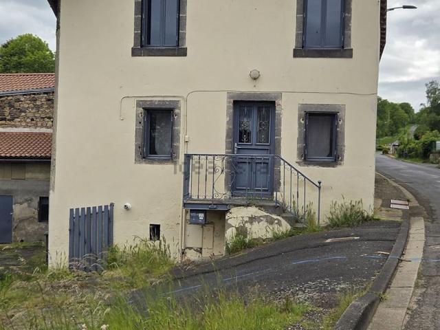 Maison location à Berzet, Saint-Genès-Champanelle