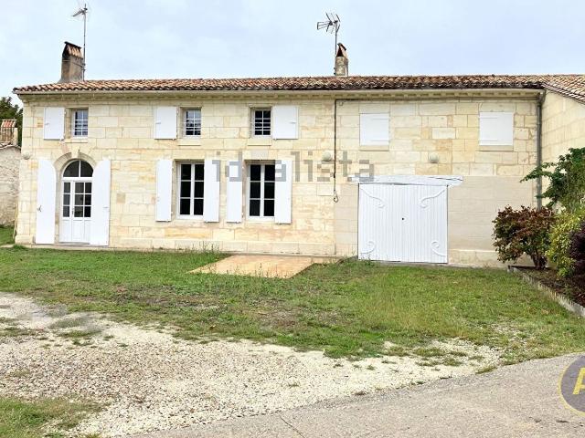 Maison location à Becede, Lugon-et-l'Île-du-Carnay