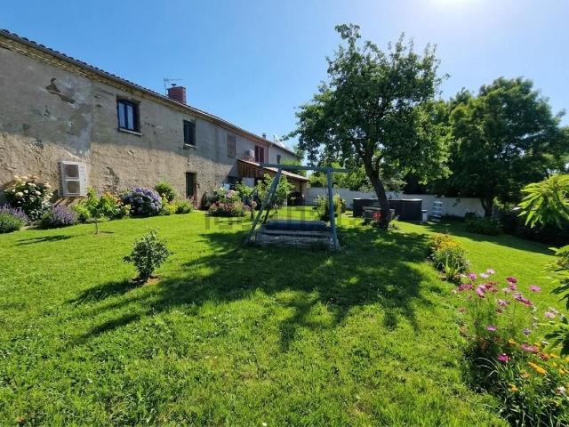 Maison vente à ZA de Pralong, Saint-Germain-Laval