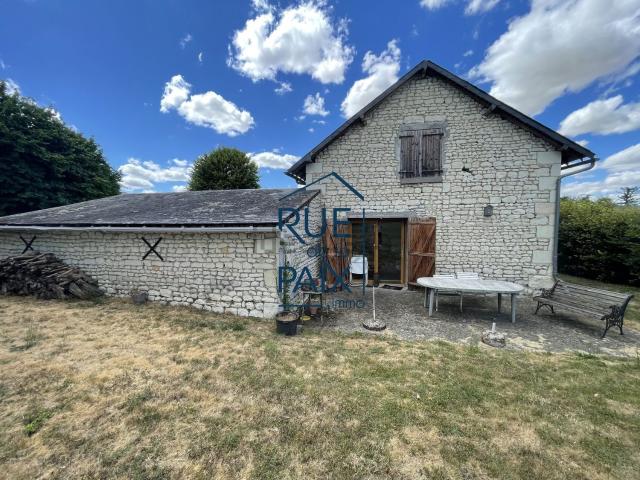 Maison vente à La Grange, Saint-Gervais-les-Trois-Clochers