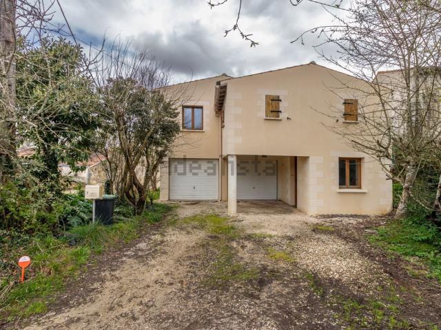 Maison vente à La Frédière, Saint-Hilaire-de-Villefranche