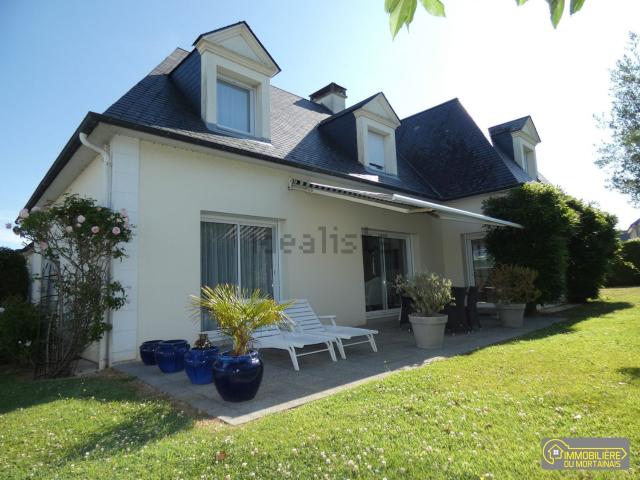 Maison vente à Zone Artisanal de la fosse aux Loups, Saint-Hilaire-du-Harcouët