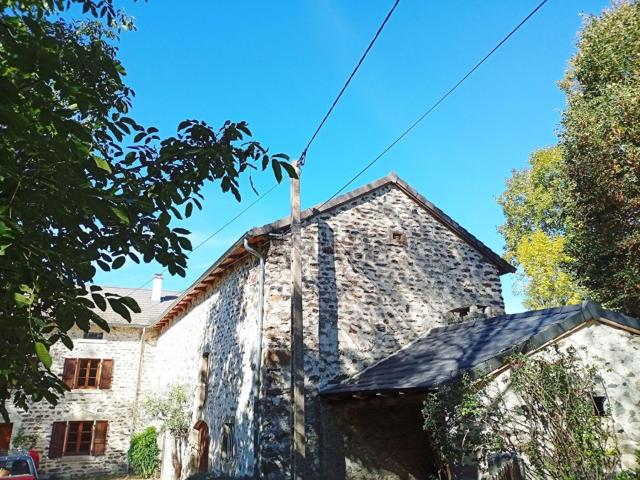 Maison location à La Pénide, Saint-Hostien