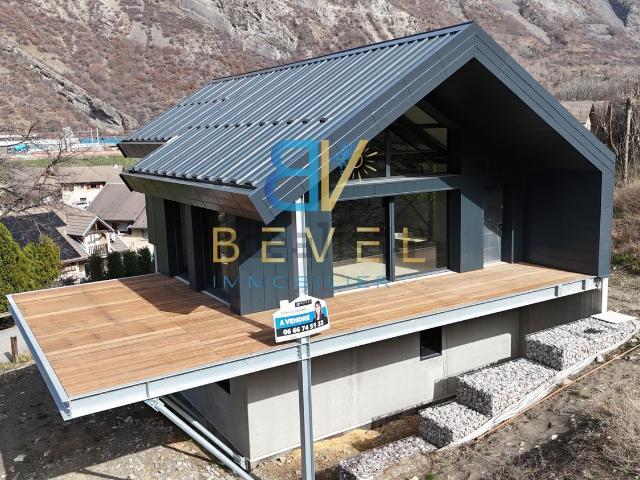 Maison vente à Zone artisanale de l'Amoudon, Saint-Jean-de-Maurienne