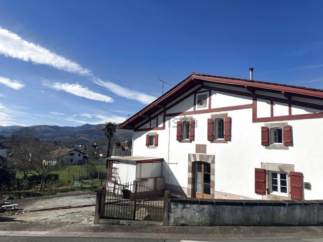 Maison vente à Nafarroa Beherea, Saint-Jean-Pied-de-Port