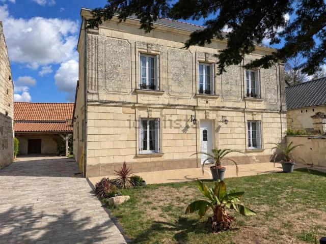 Maison vente à Champigny, Souzay-Champigny