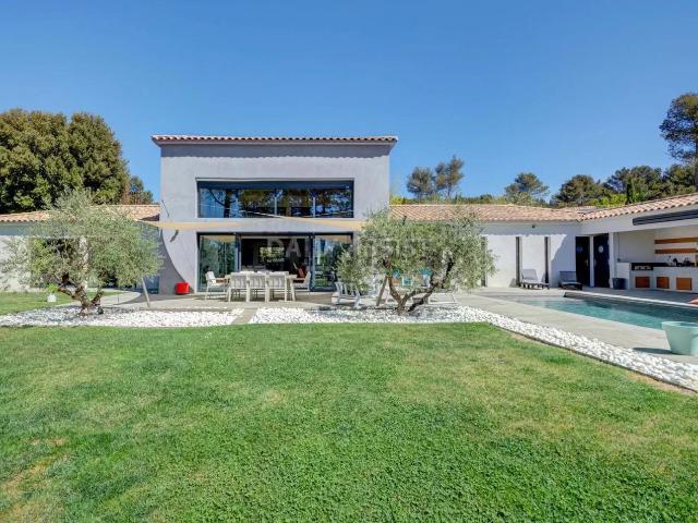 Maison location à Saint-Marc-Jaumegarde, Bouches-du-Rhône