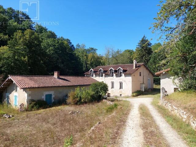 Maison vente à Saint-Martial-de-Valette, Dordogne