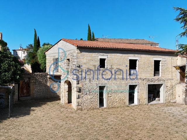 Maison vente à Saint-Maximin, Gard