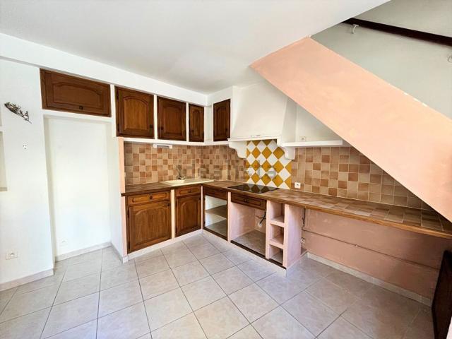 Maison location à Real Vieux, Saint-Maximin-la-Sainte-Baume
