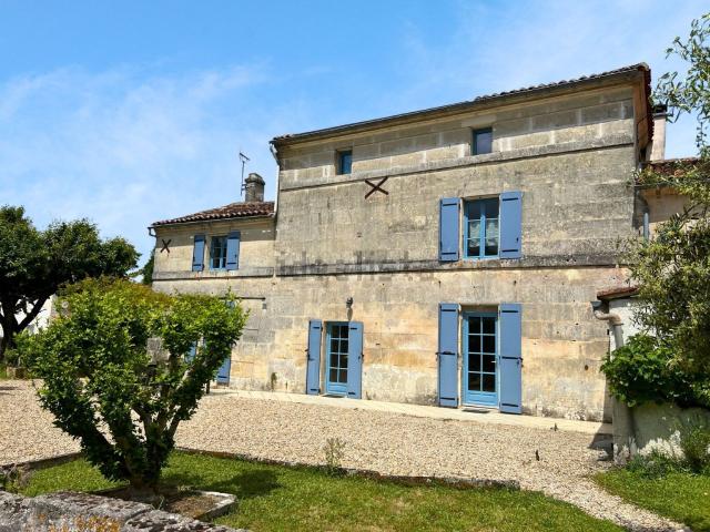 Maison vente à Chez Debat, Saint-Même-les-Carrières