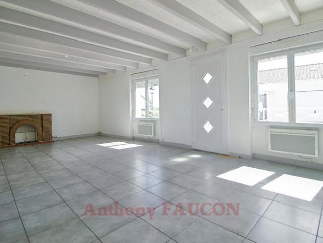 Maison vente à Fontenay-le-Comte, Saint-michel-en-l'herm
