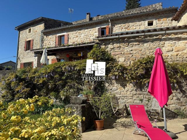Maison vente à Place de la Gare, Saint-Paul-le-Jeune