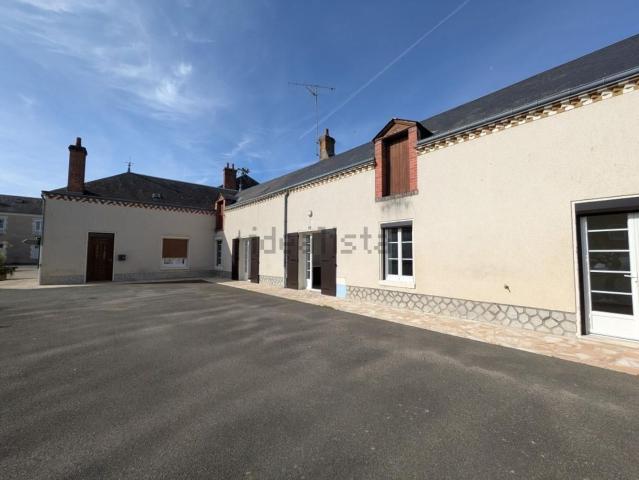 Maison location à Le Nuisement, Saint-Péravy-la-Colombe